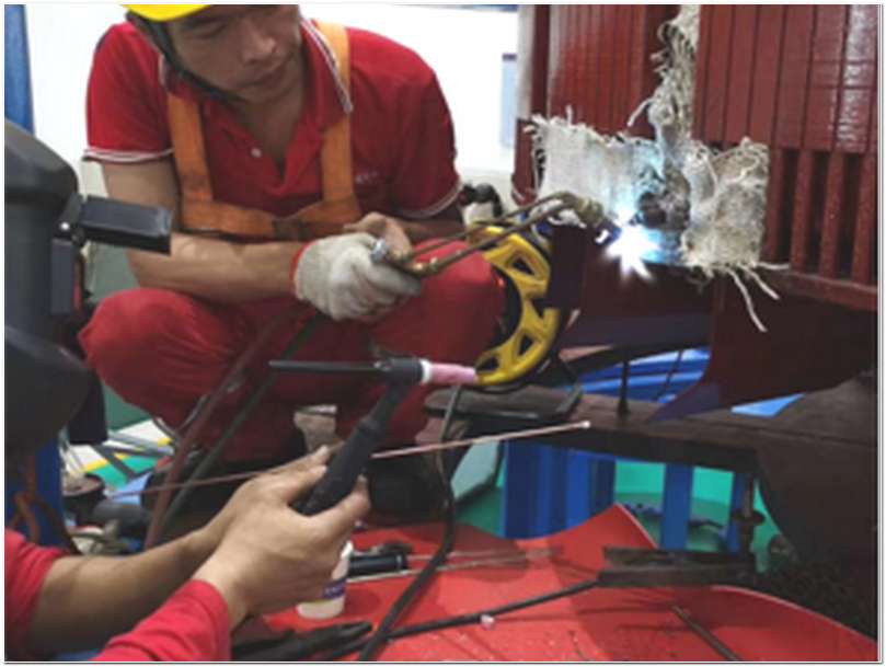 同步電機(jī)現(xiàn)場維修照片